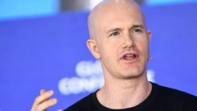 Photo of Coinbase lays off 18 percent of staff as CEO says, “We grew too quickly”