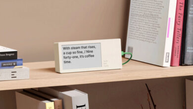 Photo of Rhyming AI-powered clock sometimes lies about the time, makes up words