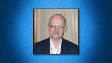 Photo of Vernor Vinge, father of the tech singularity, has died at age 79
